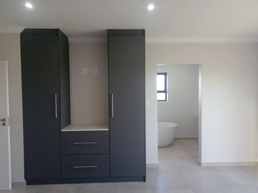 3 Bedroom Property for Sale in Paradise Beach Eastern Cape